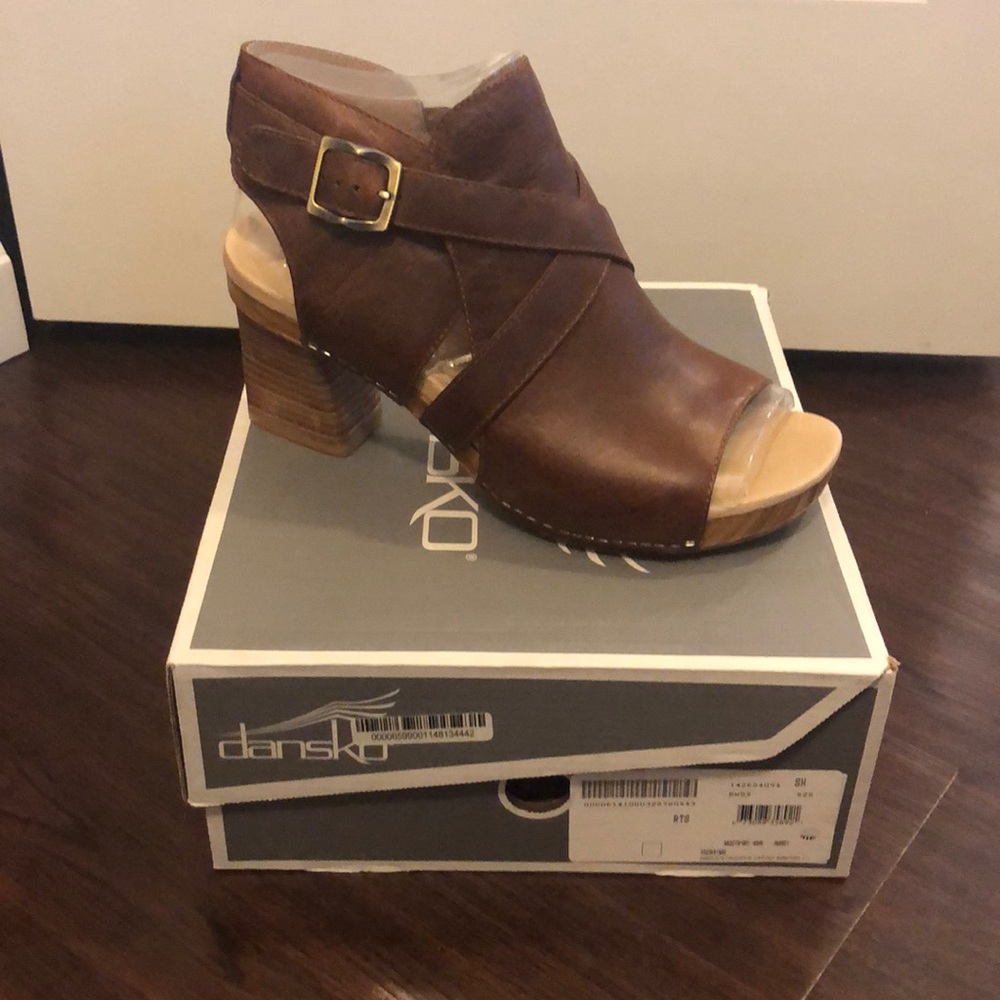 BNIB Dansko Arlene Brown Leather Platform Sandal